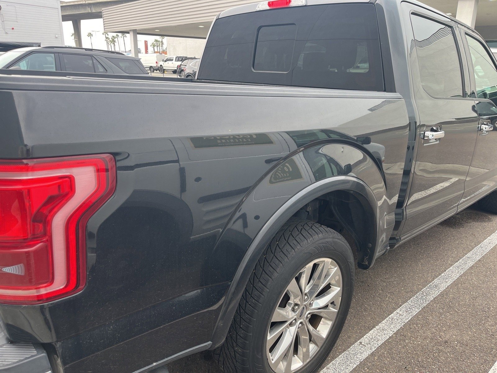 Used 2015 Ford F150 Lariat w/ Equipment Group 502A Luxury image 8