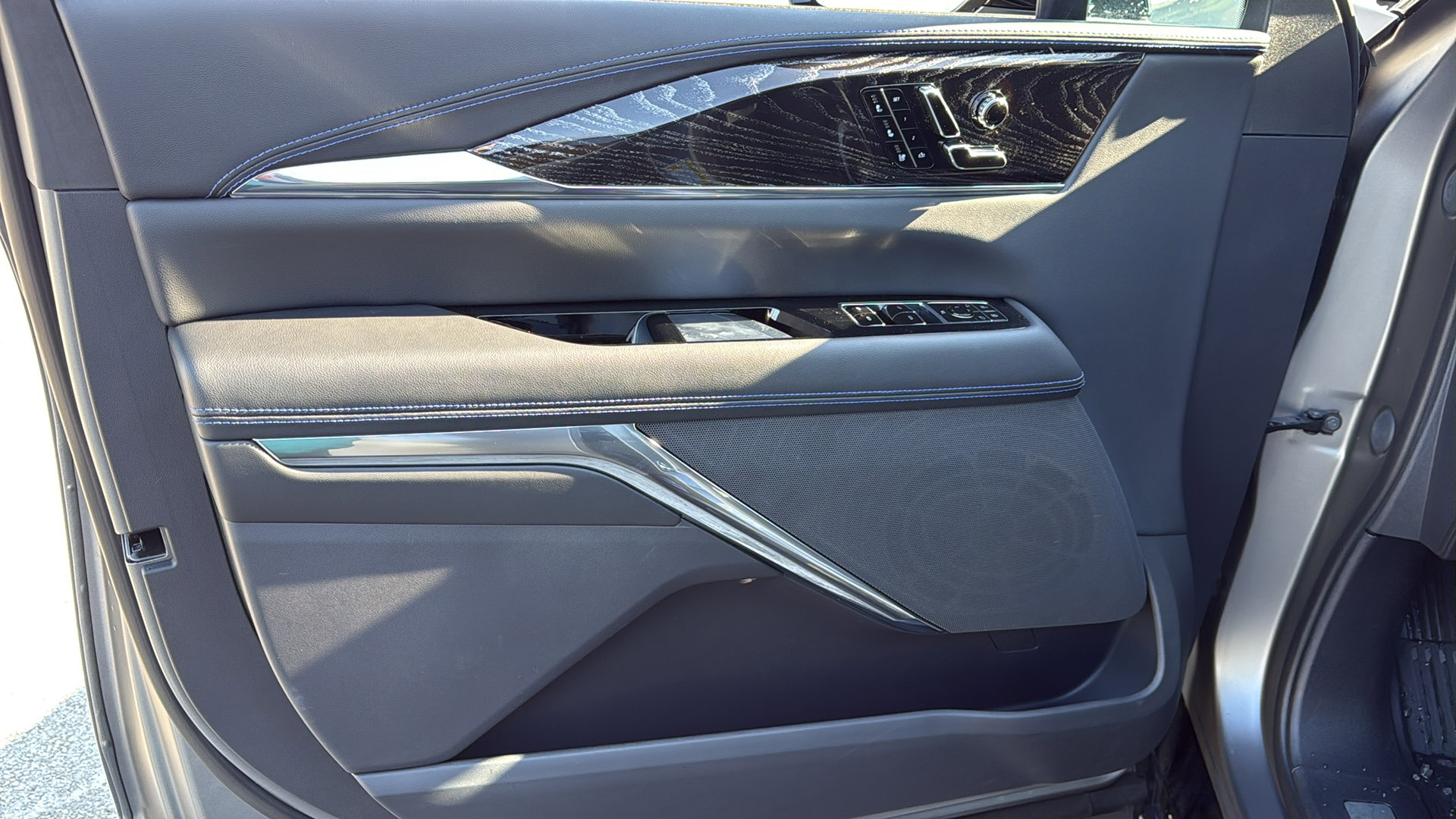 New 2026 Cadillac Escalade IQ Sport 1 image 10