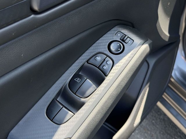 Used 2025 Nissan Altima 2.5 S FWD image 18