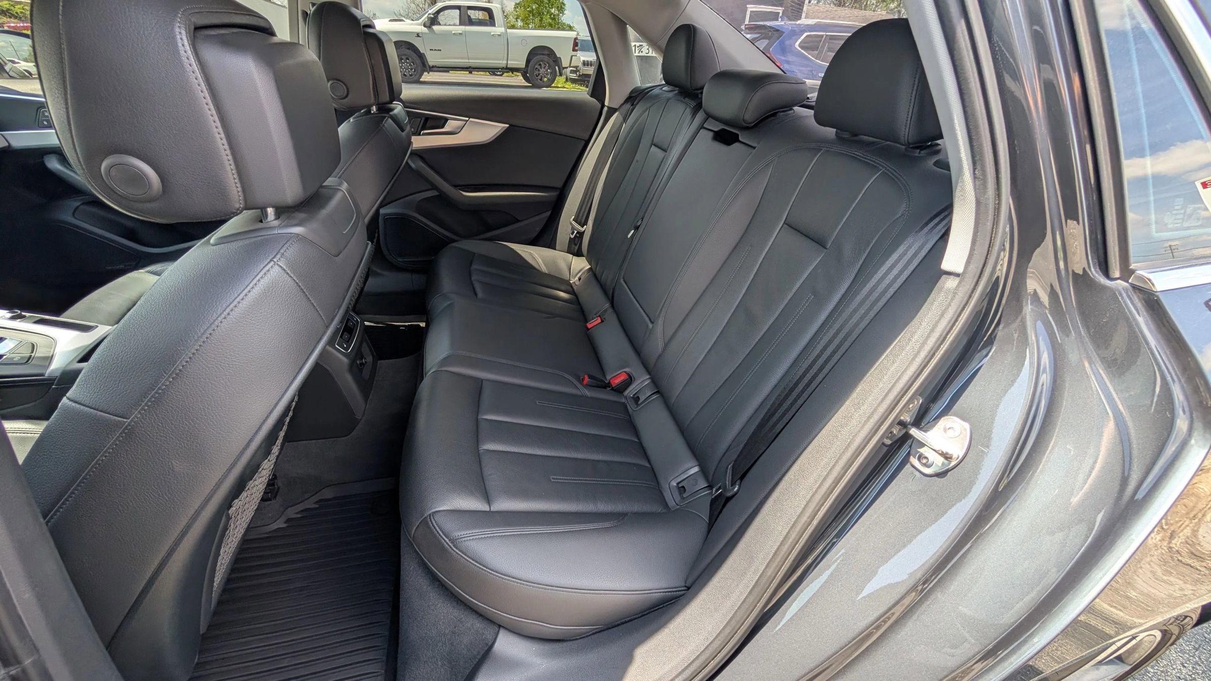 Used 2017 Audi A4 2.0T Premium Plus w/ Premium Plus Package AWD/4WD image 18