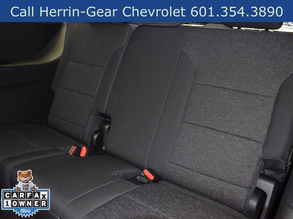 Used 2025 Chevrolet Traverse LT FWD image 16