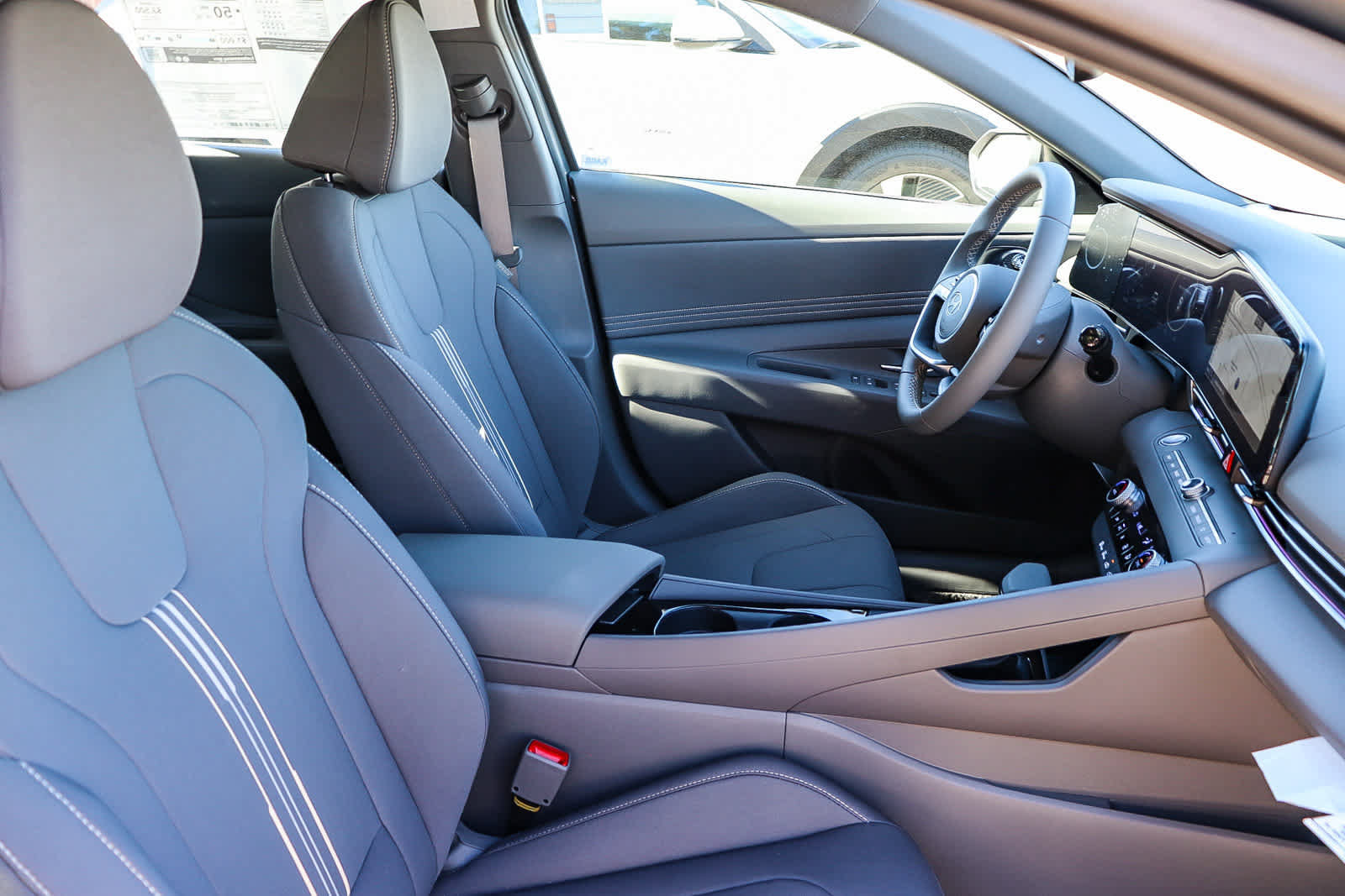 New 2026 Hyundai Elantra SEL FWD image 23