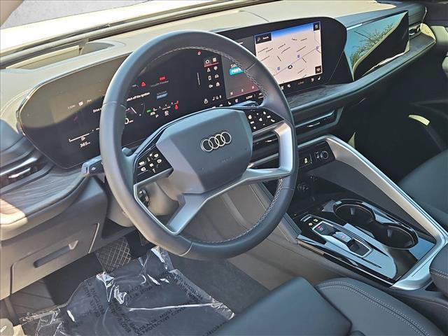Certified 2025 Audi Q5 Premium AWD/4WD image 12