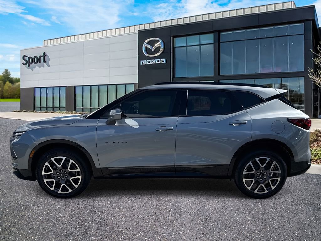 Used 2025 Chevrolet Blazer RS w/ Enhanced Convenience Package image 7