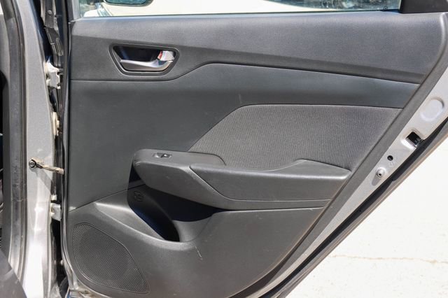 Used 2021 Hyundai Accent SE FWD image 15
