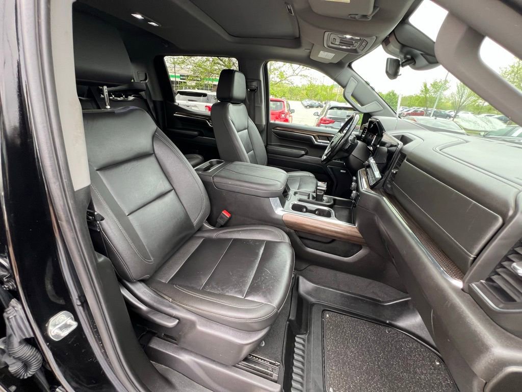 Used 2024 Chevrolet Silverado 1500 RST w/ Convenience Package II AWD/4WD image 31
