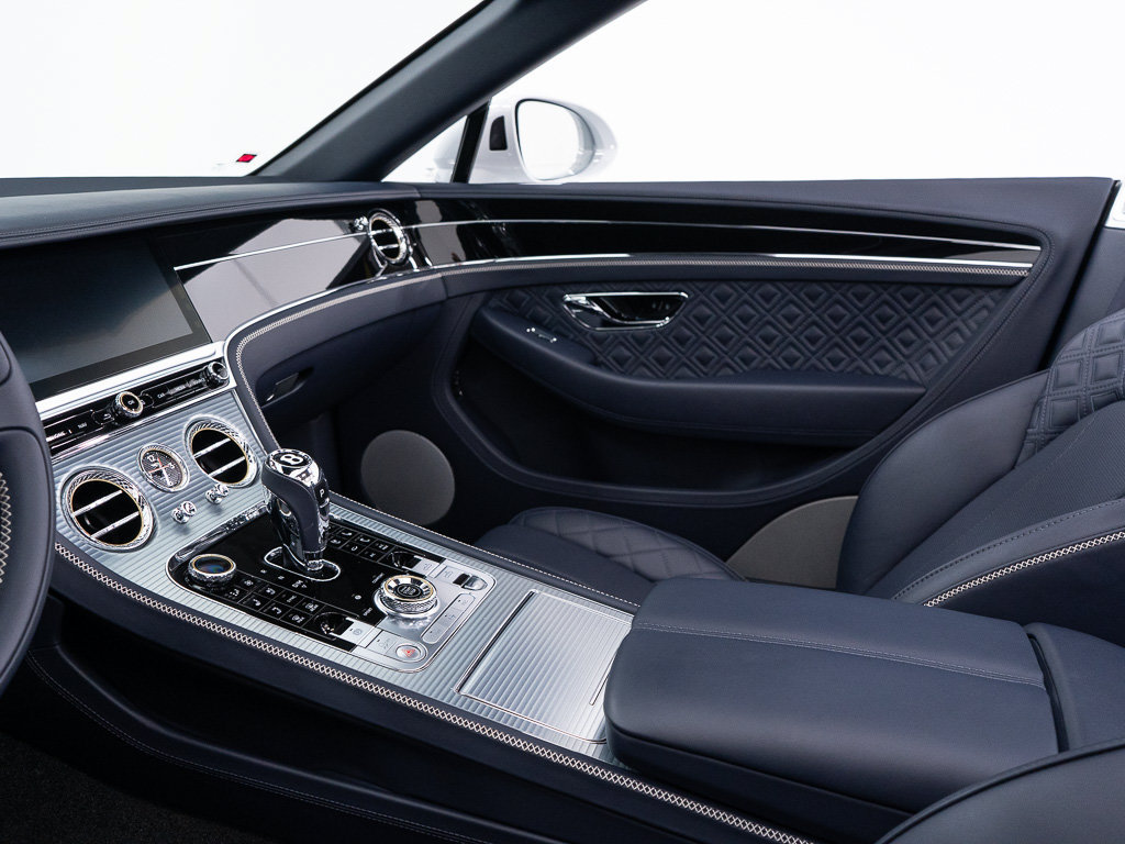 Used 2020 Bentley Continental GT AWD/4WD image 31