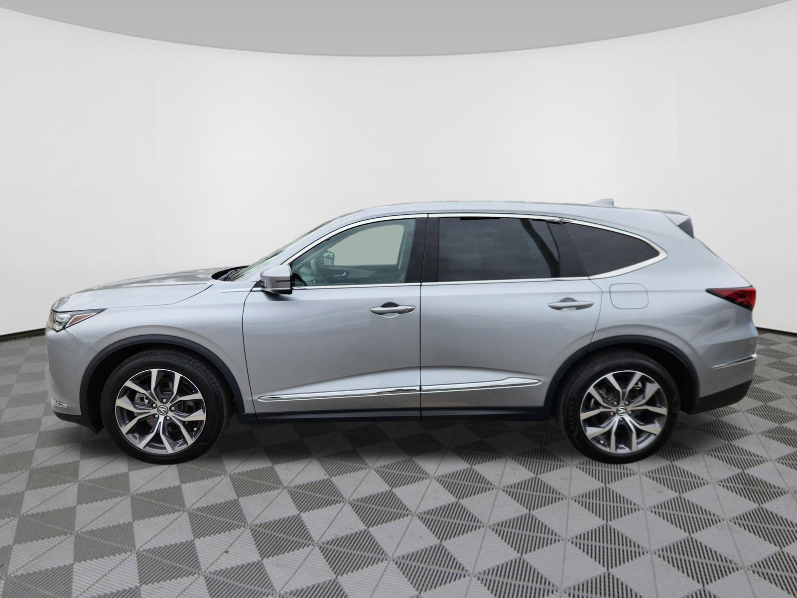 Certified 2023 Acura MDX SH-AWD w/ Technology Package image 5