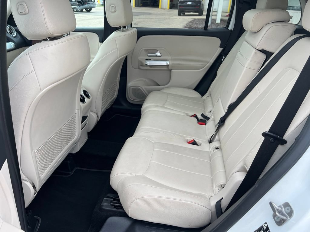 Used 2023 Mercedes-Benz GLB 250 4MATIC w/ Premium Package image 38