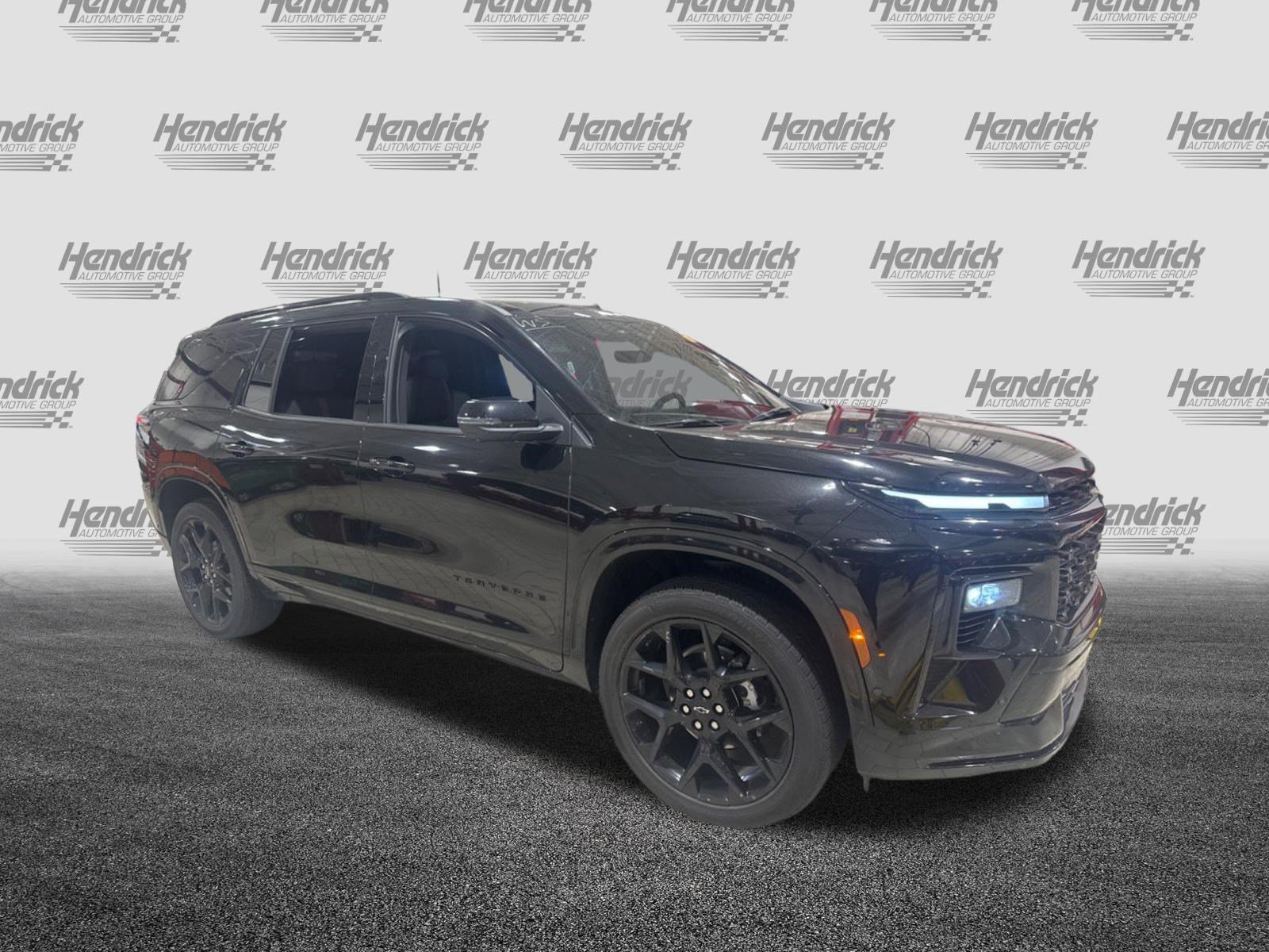Used 2025 Chevrolet Traverse RS FWD image 51