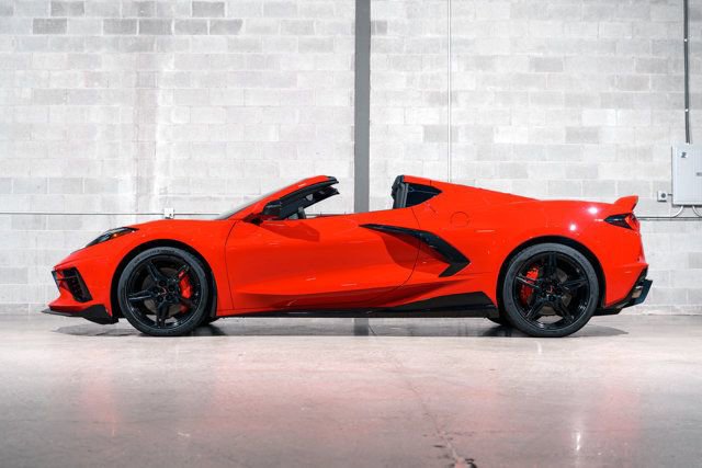 Used 2022 Chevrolet Corvette Stingray Premium Cpe w/ Z51 Performance Package image 6