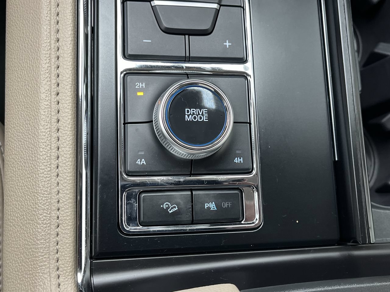 Certified 2024 Ford Expedition XLT AWD/4WD image 19
