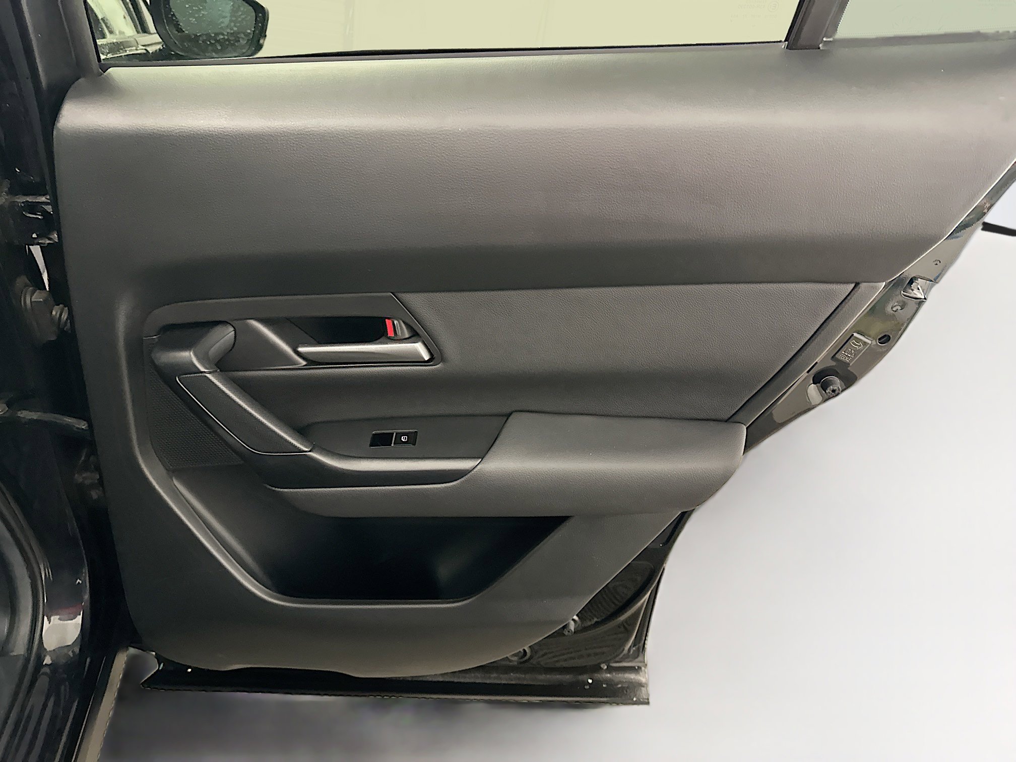 Used 2025 MAZDA CX-50 AWD 2.5 S w/ Premium Package image 33