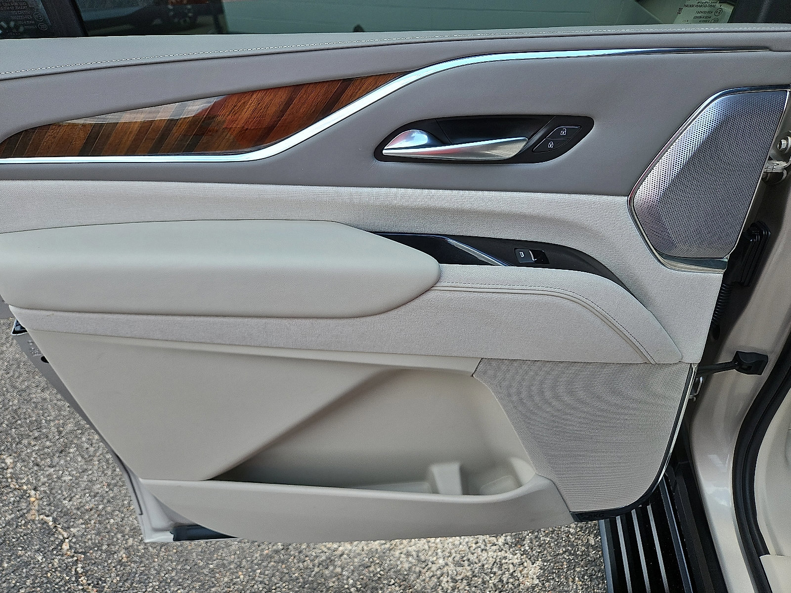 Certified 2024 Cadillac Escalade ESV Sport Platinum w/ LPO, Floor Liner Package image 8