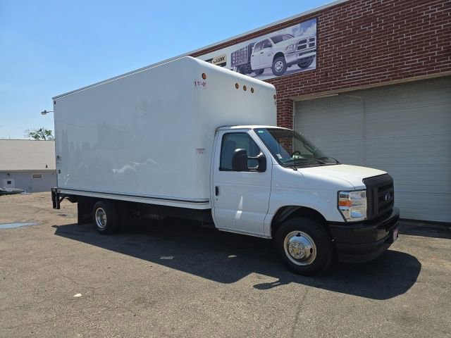 Used 2024 Ford E-350 and Econoline 350 Super Duty w/ Power Windows & Locks Group RWD image 2
