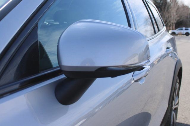 Used 2025 Volvo V60 B5 Cross Country Plus image 8