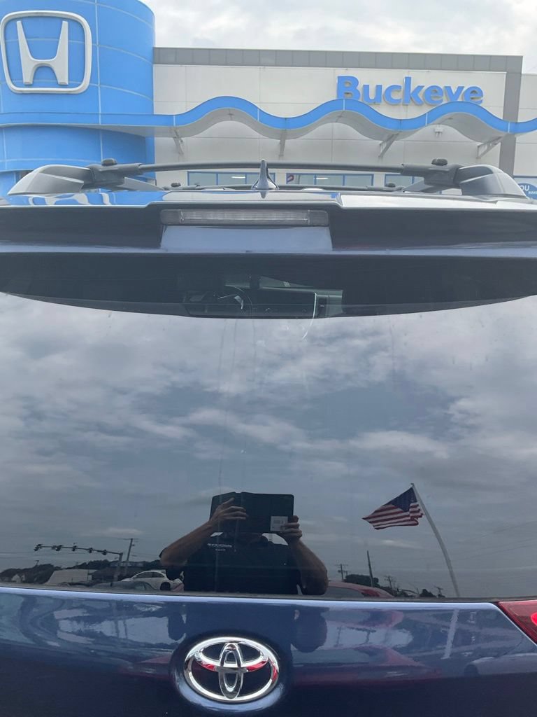 Used 2019 Toyota Sienna XLE w/ XLE Navigation Package FWD image 6