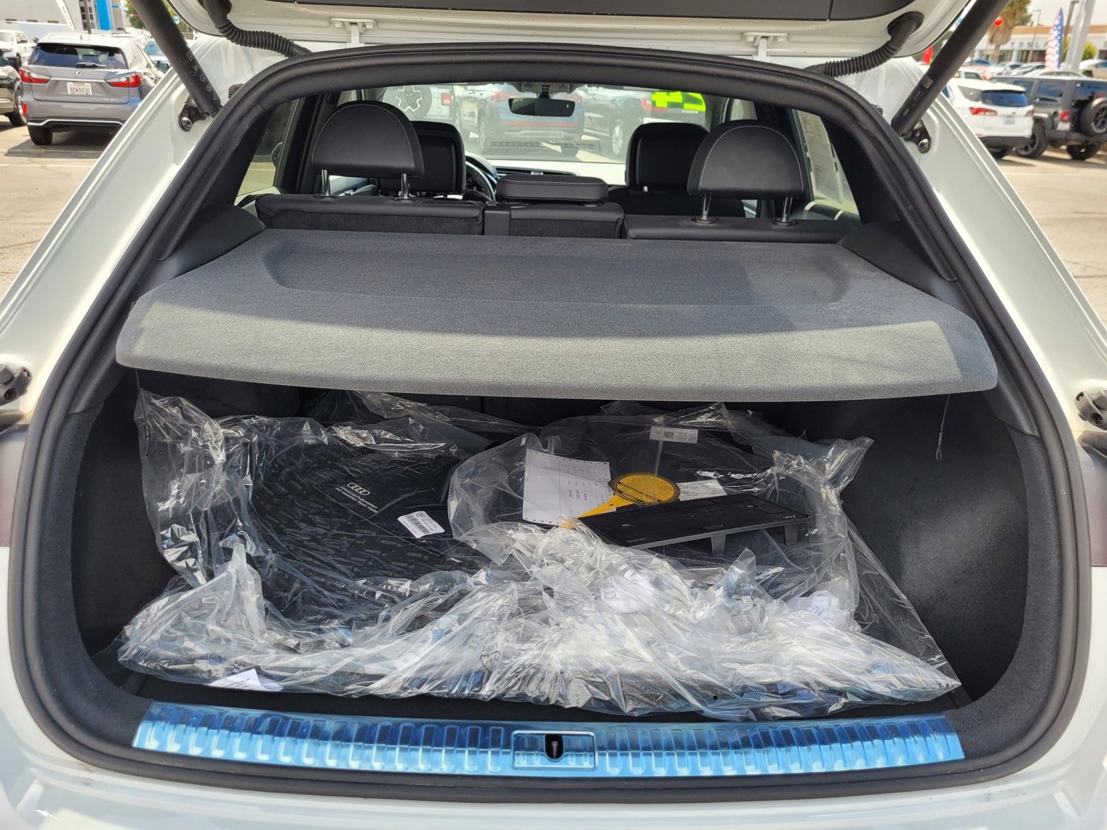 Used 2024 Audi Q3 2.0T Premium Plus w/ Premium Plus Package image 10