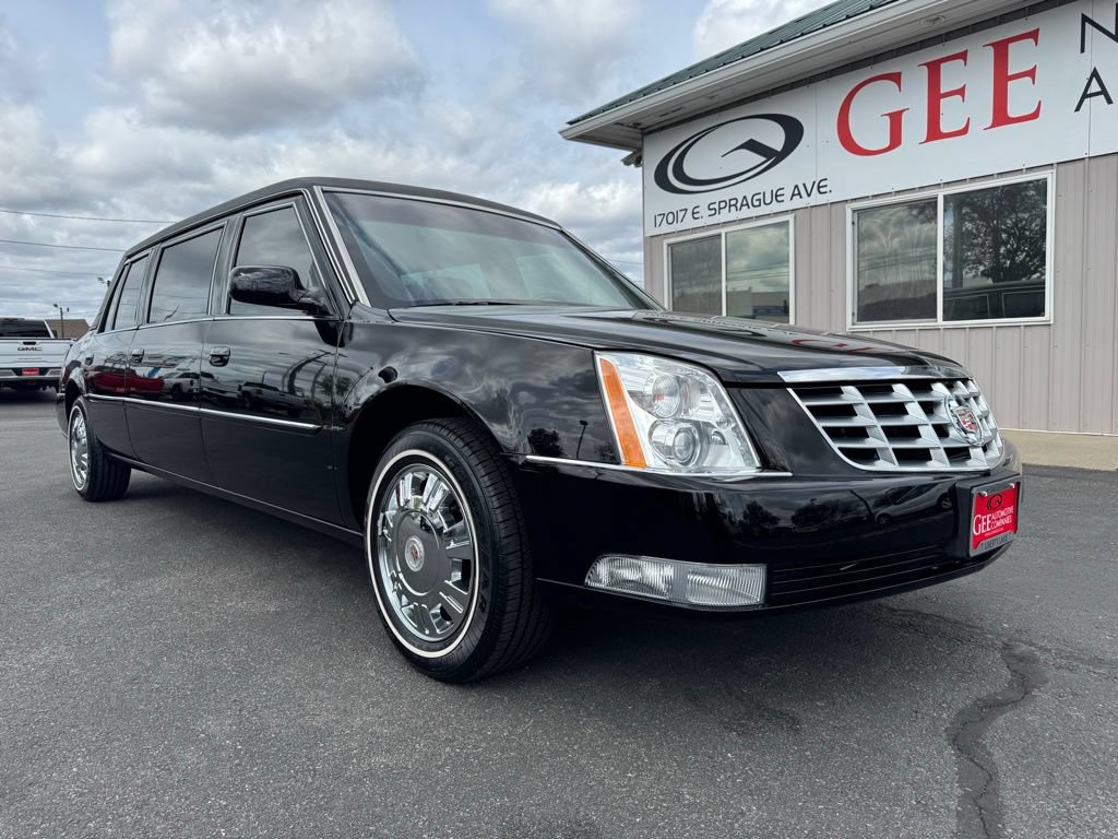Used 2010 Cadillac DTS Limousine FWD image 2