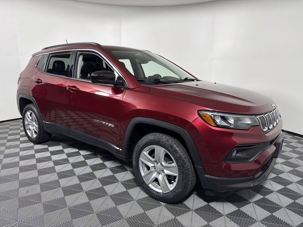 Used 2022 Jeep Compass Latitude w/ Sun and Sound Group image 9
