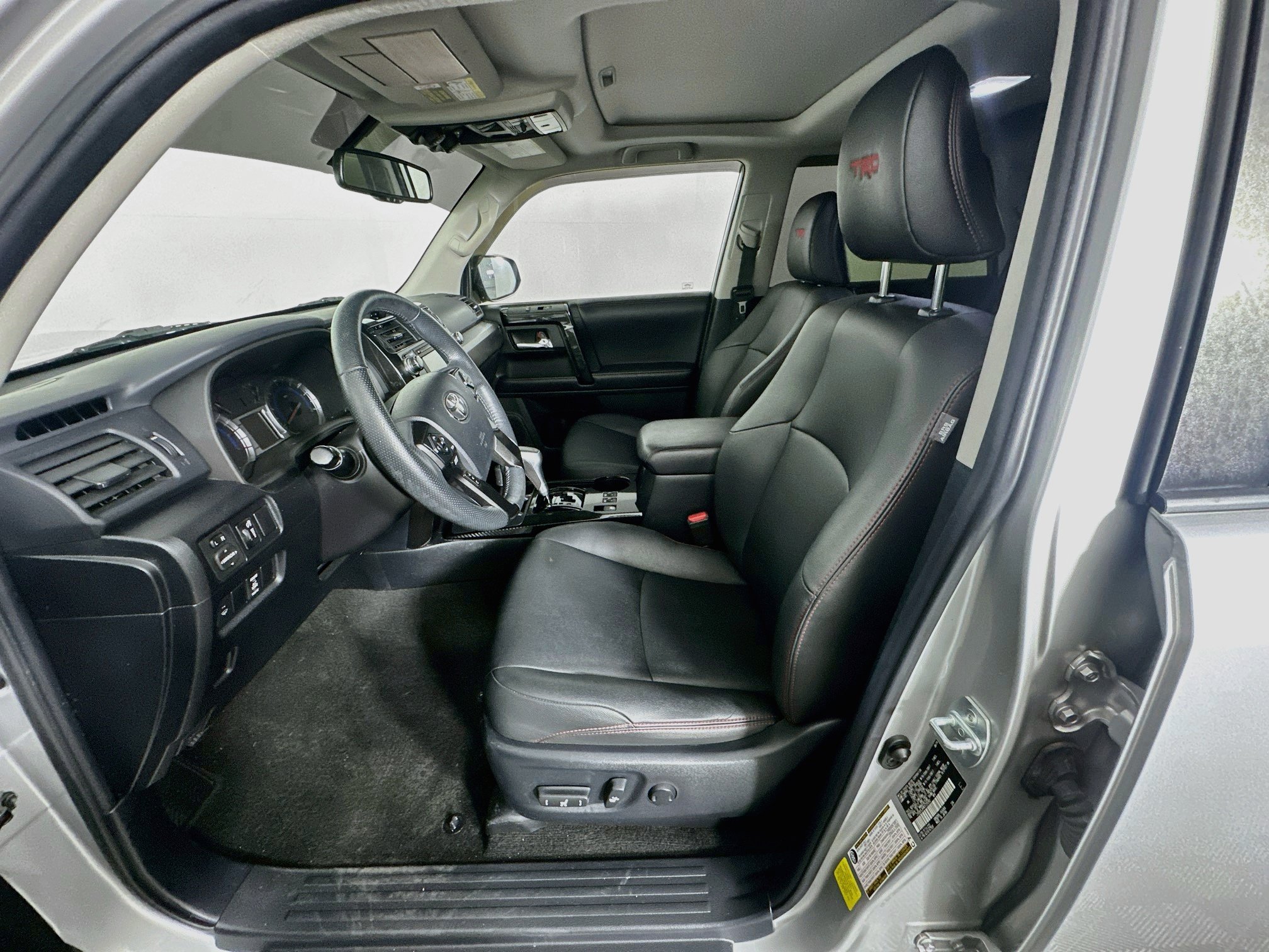 Used 2019 Toyota 4Runner TRD Off-Road Premium AWD/4WD image 13