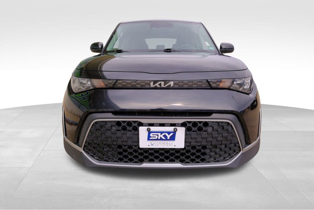 Used 2023 Kia Soul LX w/ LX Technology Package image 13