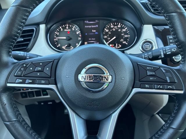 Used 2018 Nissan Rogue Sport SV w/ SV Technology Package AWD/4WD image 39