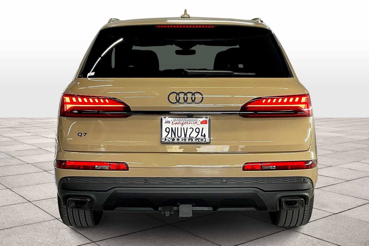 Used 2025 Audi Q7 3.0T Prestige image 7