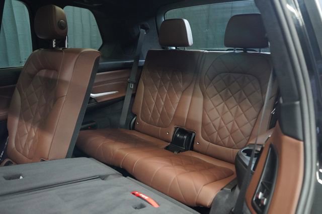 Used 2024 BMW X7 xDrive40i w/ Executive Package AWD/4WD image 60