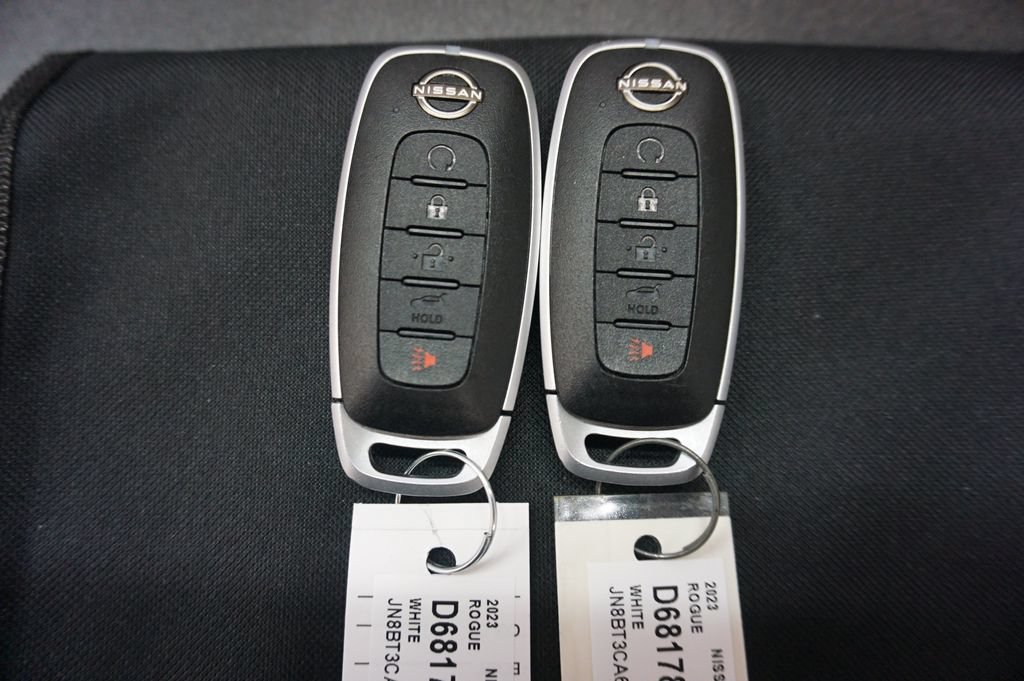 Used 2023 Nissan Rogue SL w/ SL Premium Package FWD image 19