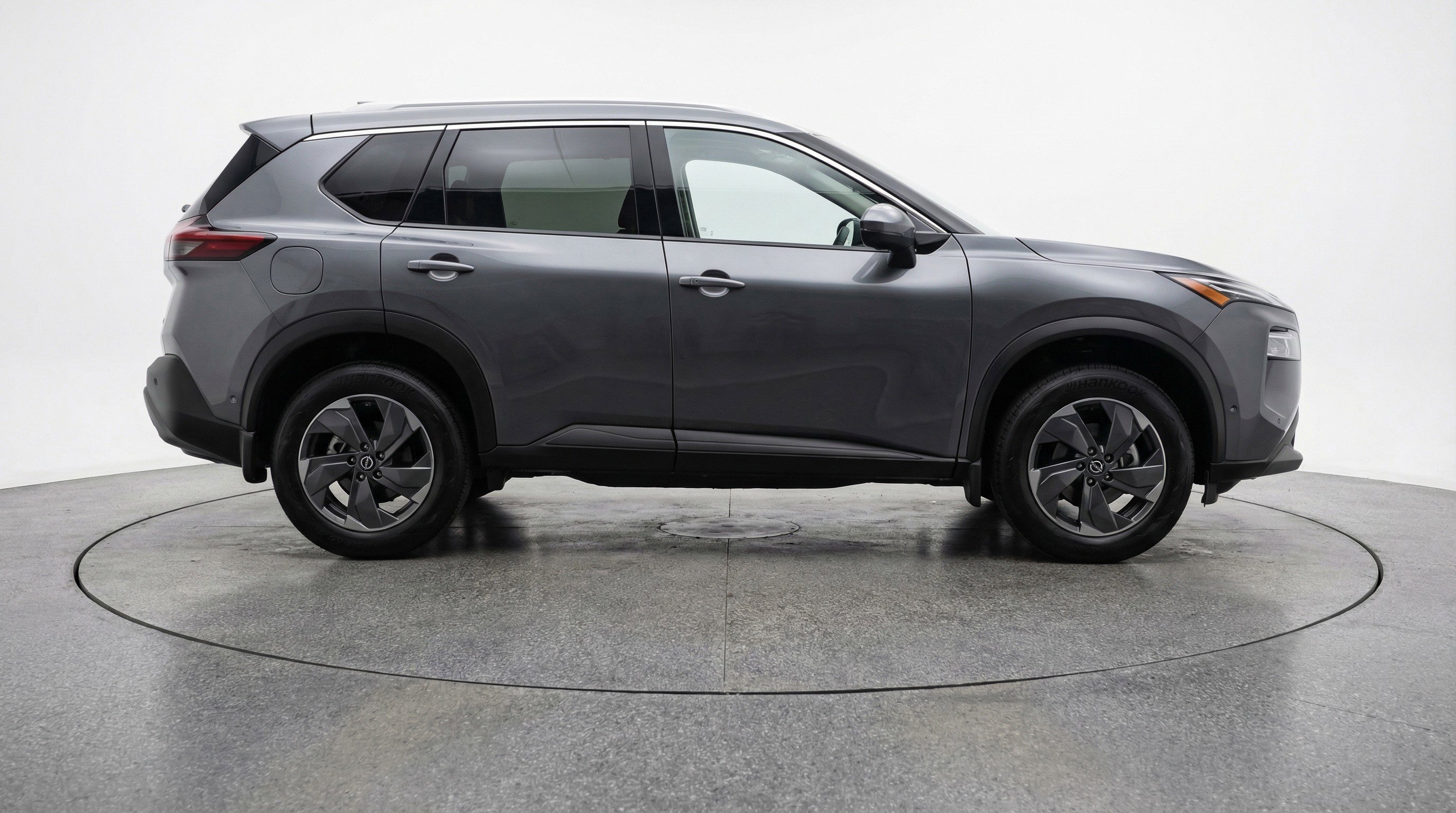 Used 2025 Nissan Rogue SV AWD/4WD image 11