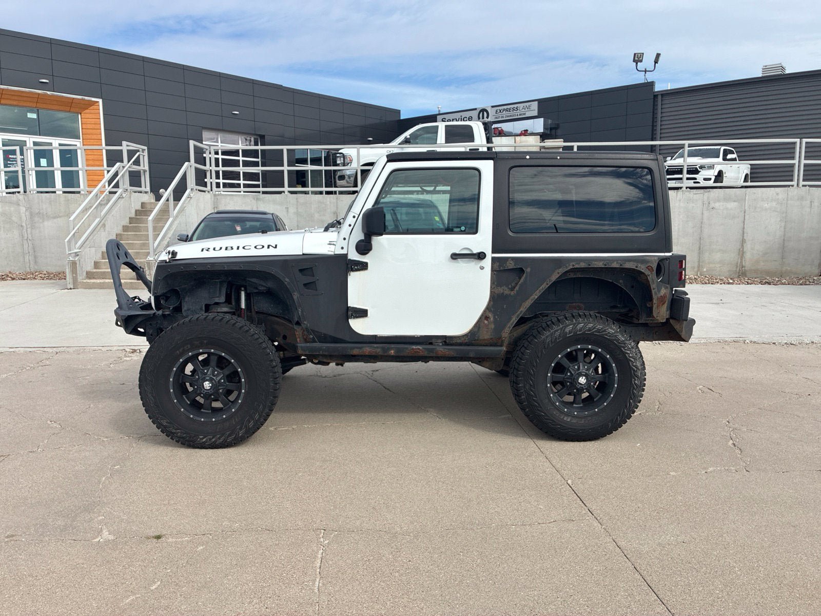 Used 2012 Jeep Wrangler Rubicon w/ Dual Top Group AWD/4WD image 2