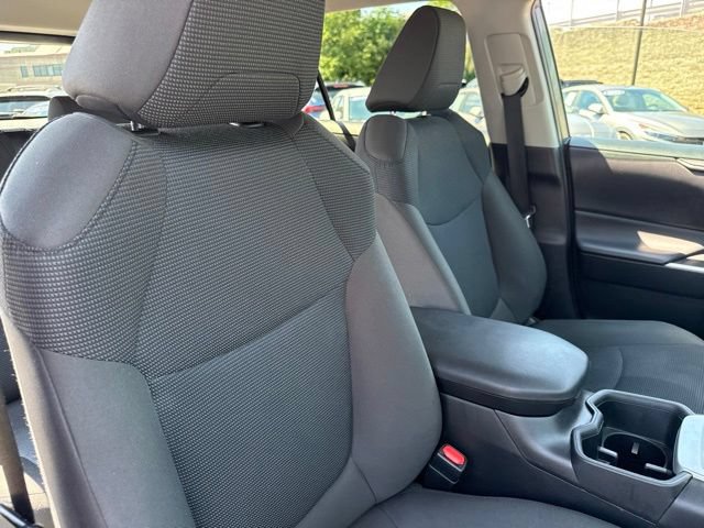 Used 2023 Toyota RAV4 LE AWD/4WD image 26