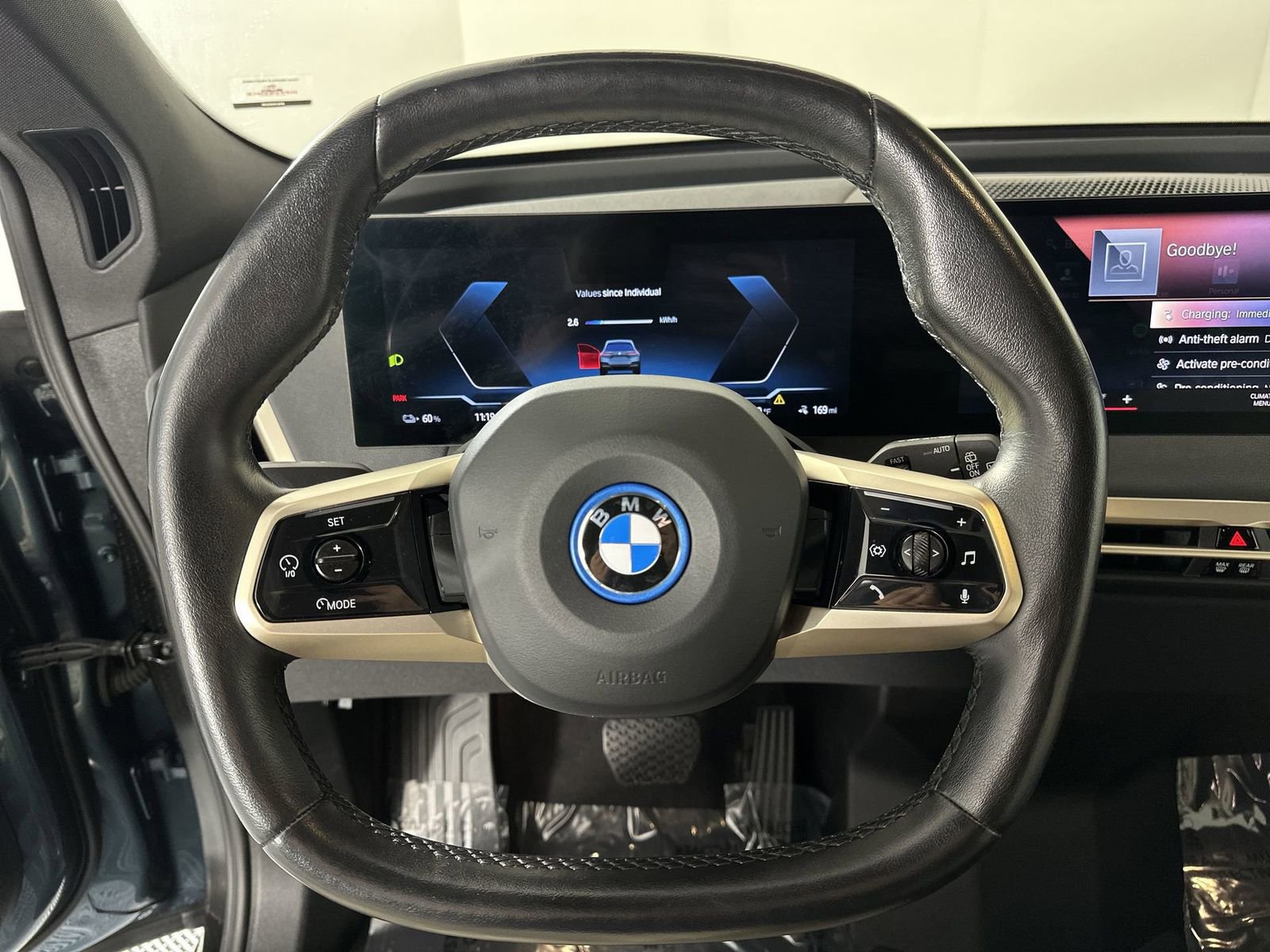 Used 2022 BMW iX xDrive50 w/ Premium Package image 14