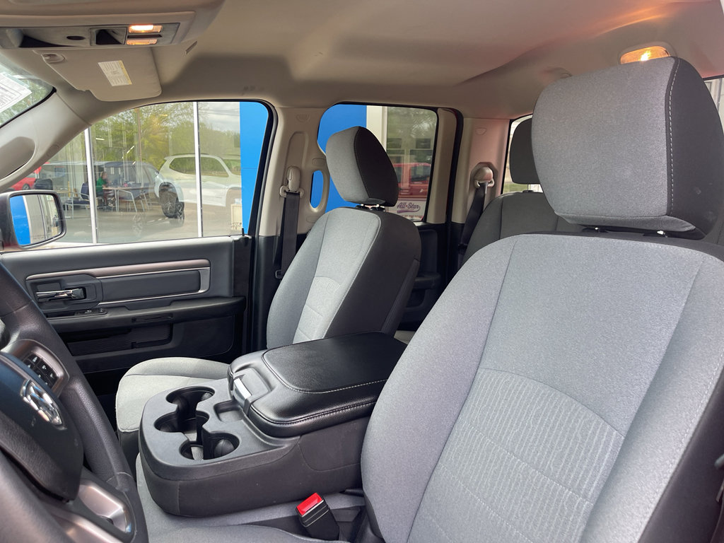 Used 2024 RAM 1500 Classic SLT AWD/4WD image 30