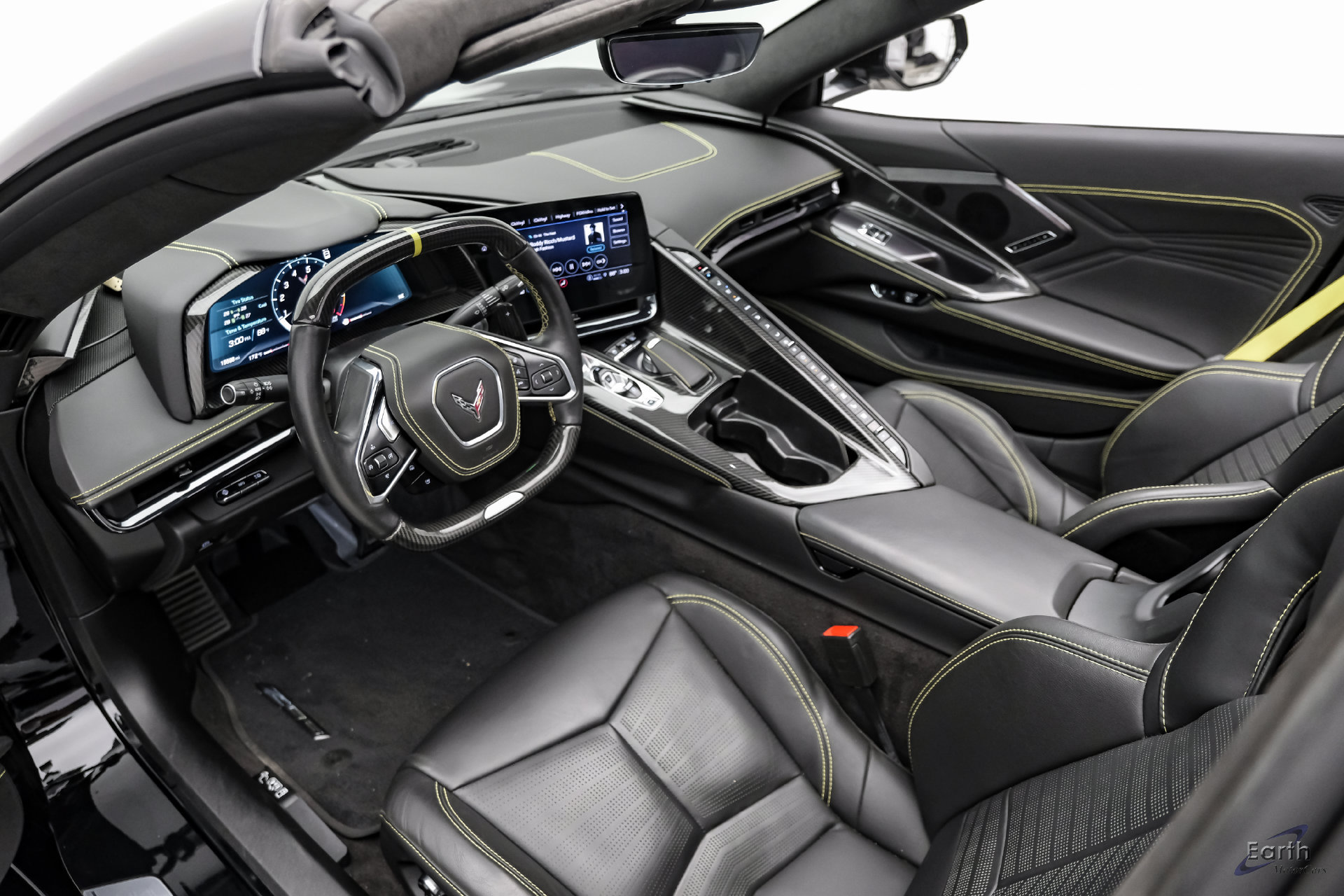 Used 2023 Chevrolet Corvette Z06 w/ Stealth Interior Trim Package RWD image 3