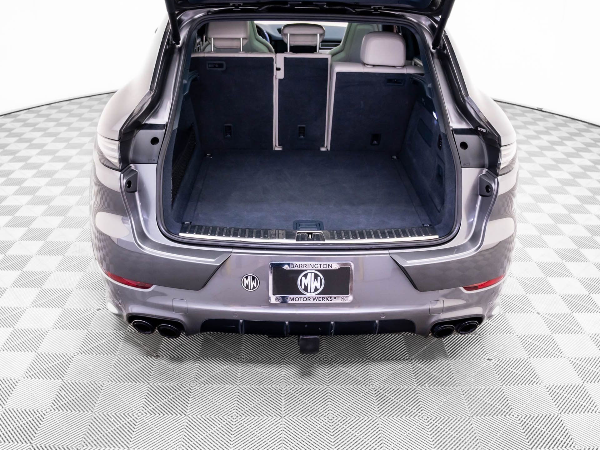 Used 2021 Porsche Cayenne GTS image 34