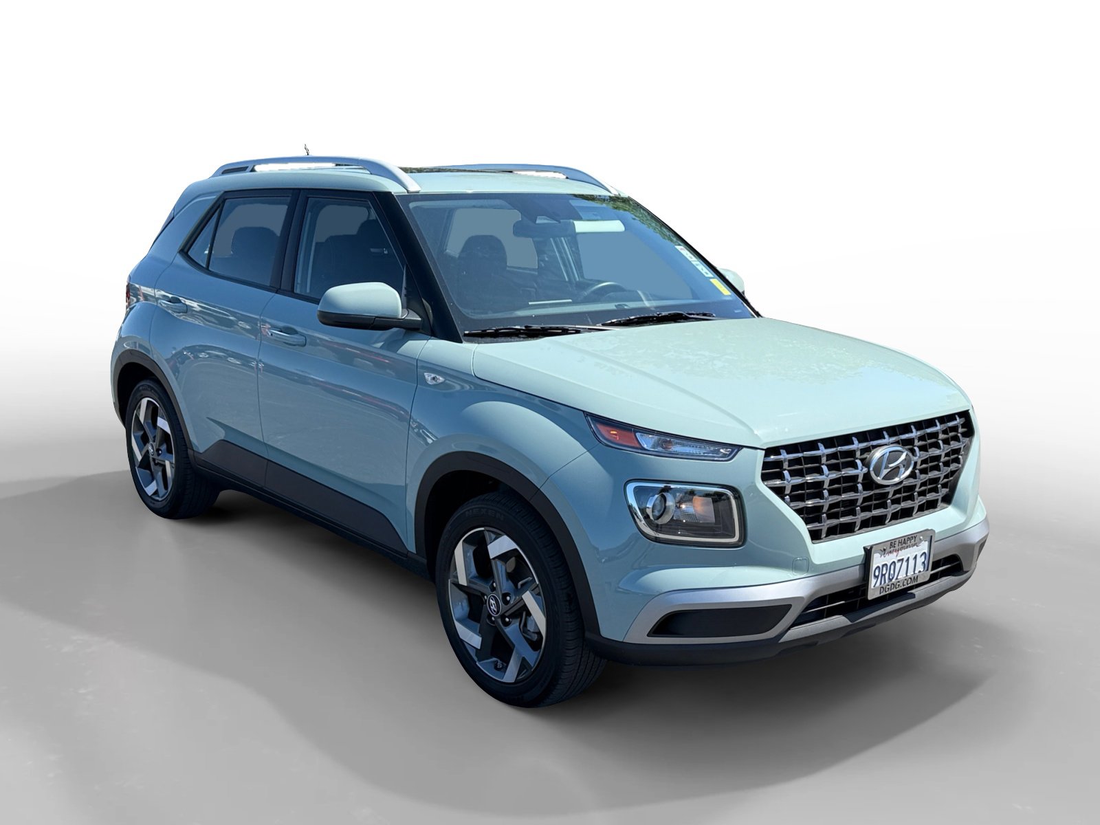 Certified 2025 Hyundai Venue SEL image 7