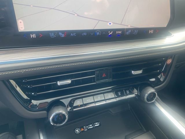 New 2026 Chevrolet Tahoe Premier w/ Sun And Tow Package AWD/4WD image 13