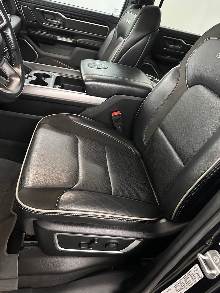 Used 2022 RAM 1500 Laramie w/ Night Edition AWD/4WD image 13