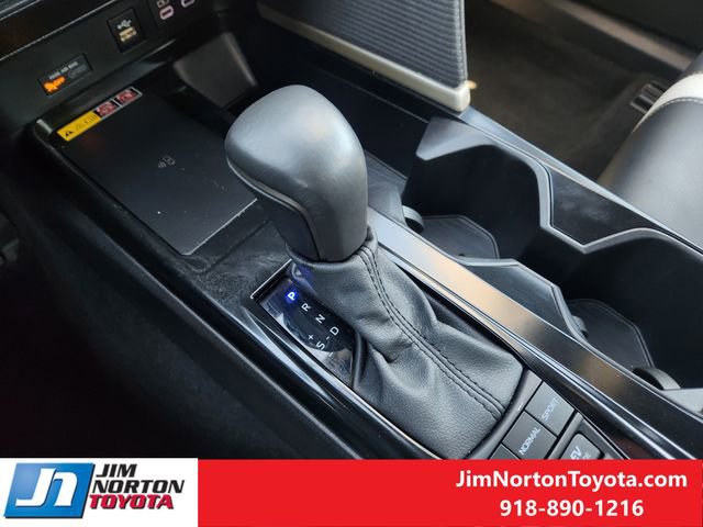 Used 2025 Toyota Camry SE w/ Convenience Package image 22