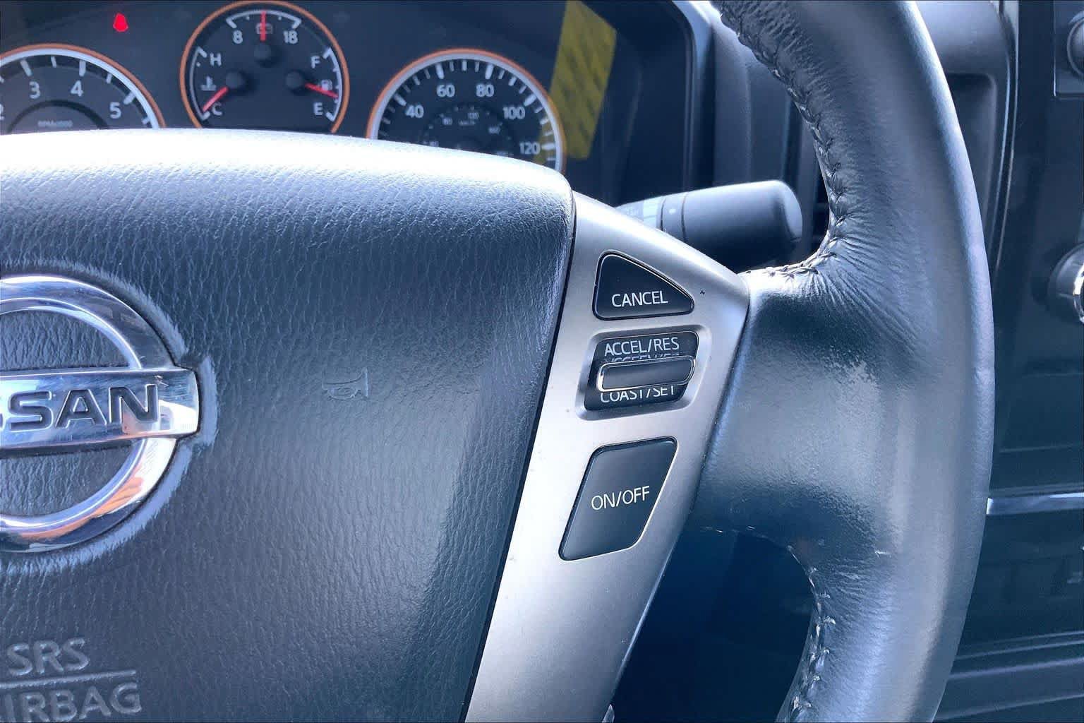 Used 2013 Nissan Titan SV w/ SV Premium Utility Pkg RWD image 24