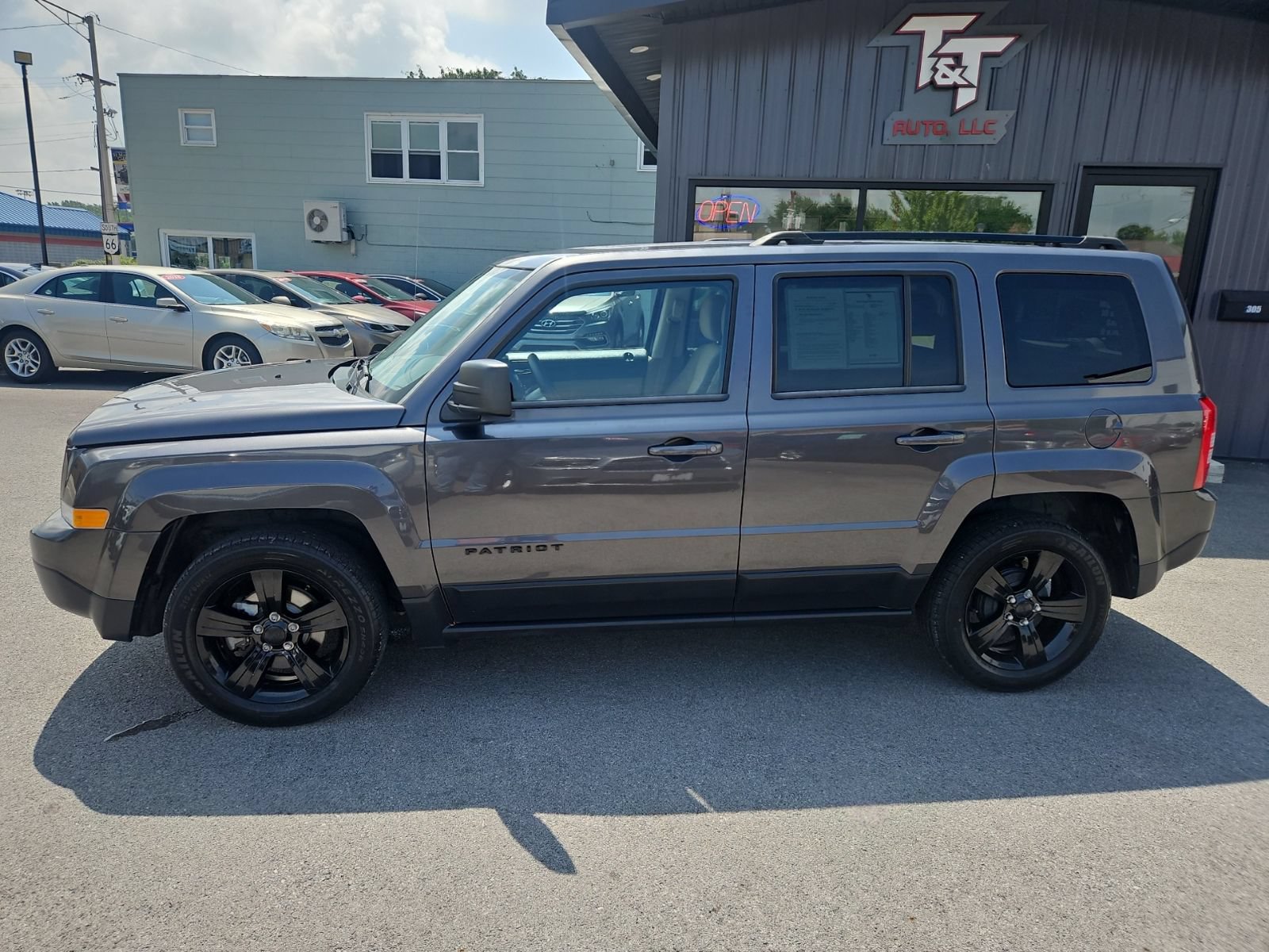 Used 2014 Jeep Patriot Sport w/ Power Value Group FWD image 3