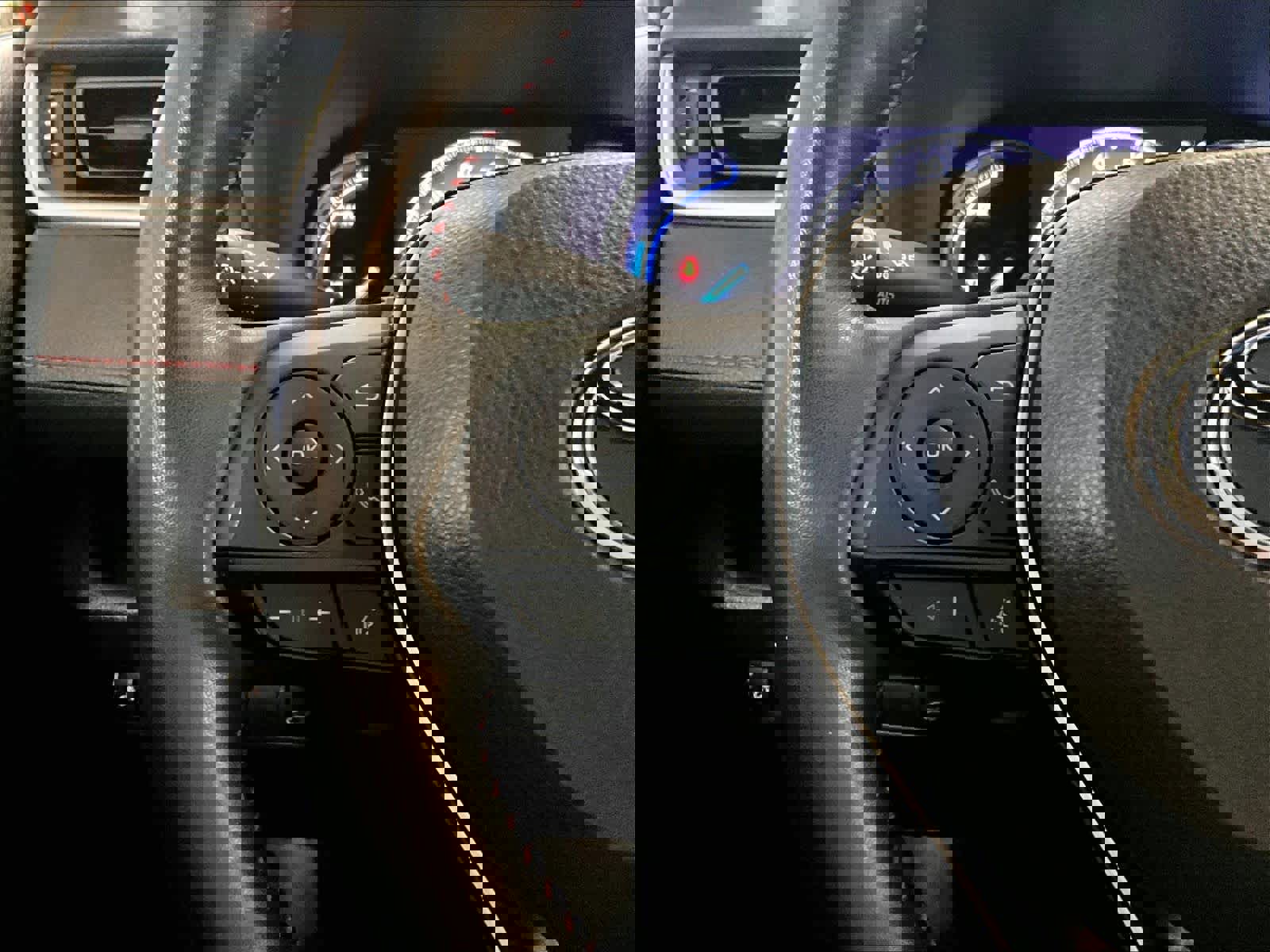 Used 2023 Toyota RAV4 SE image 23