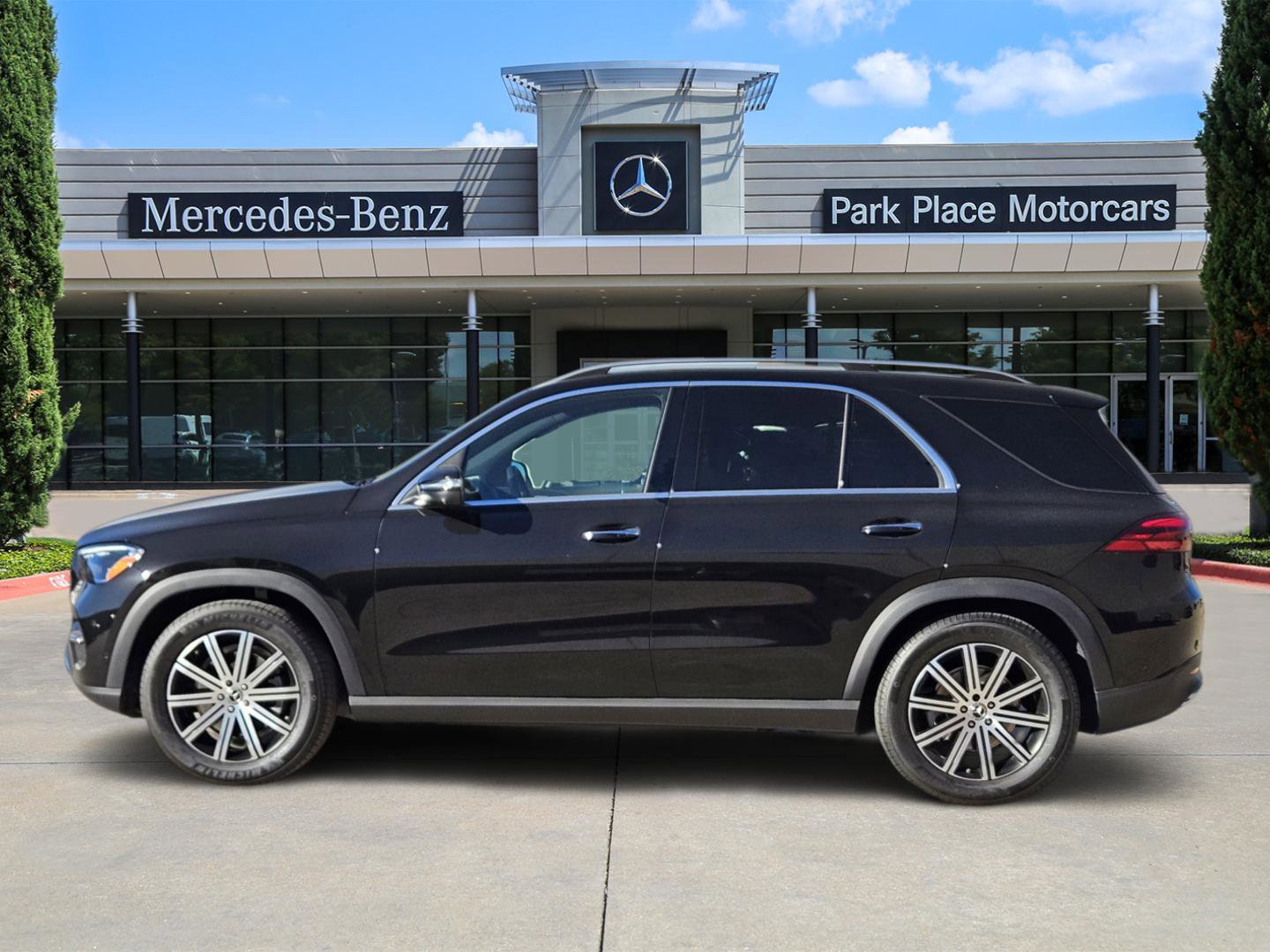 Certified 2026 Mercedes-Benz GLE 350 4MATIC image 4