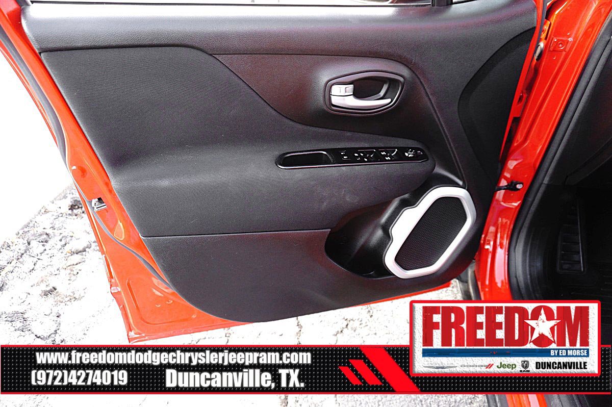 Used 2020 Jeep Renegade Latitude image 39