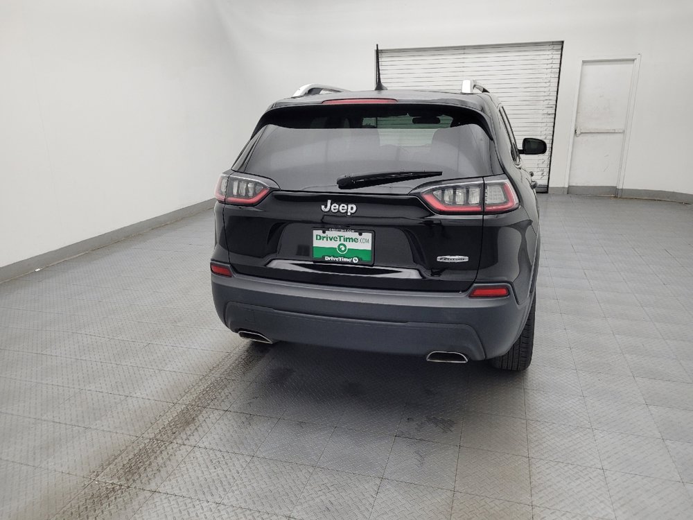Used 2019 Jeep Cherokee Latitude w/ Cold Weather Group FWD image 7