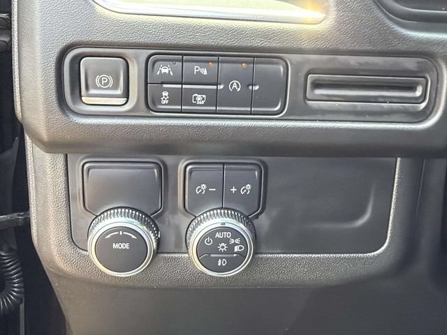 Used 2023 GMC Yukon SLT w/ SLT Premium Package RWD image 27
