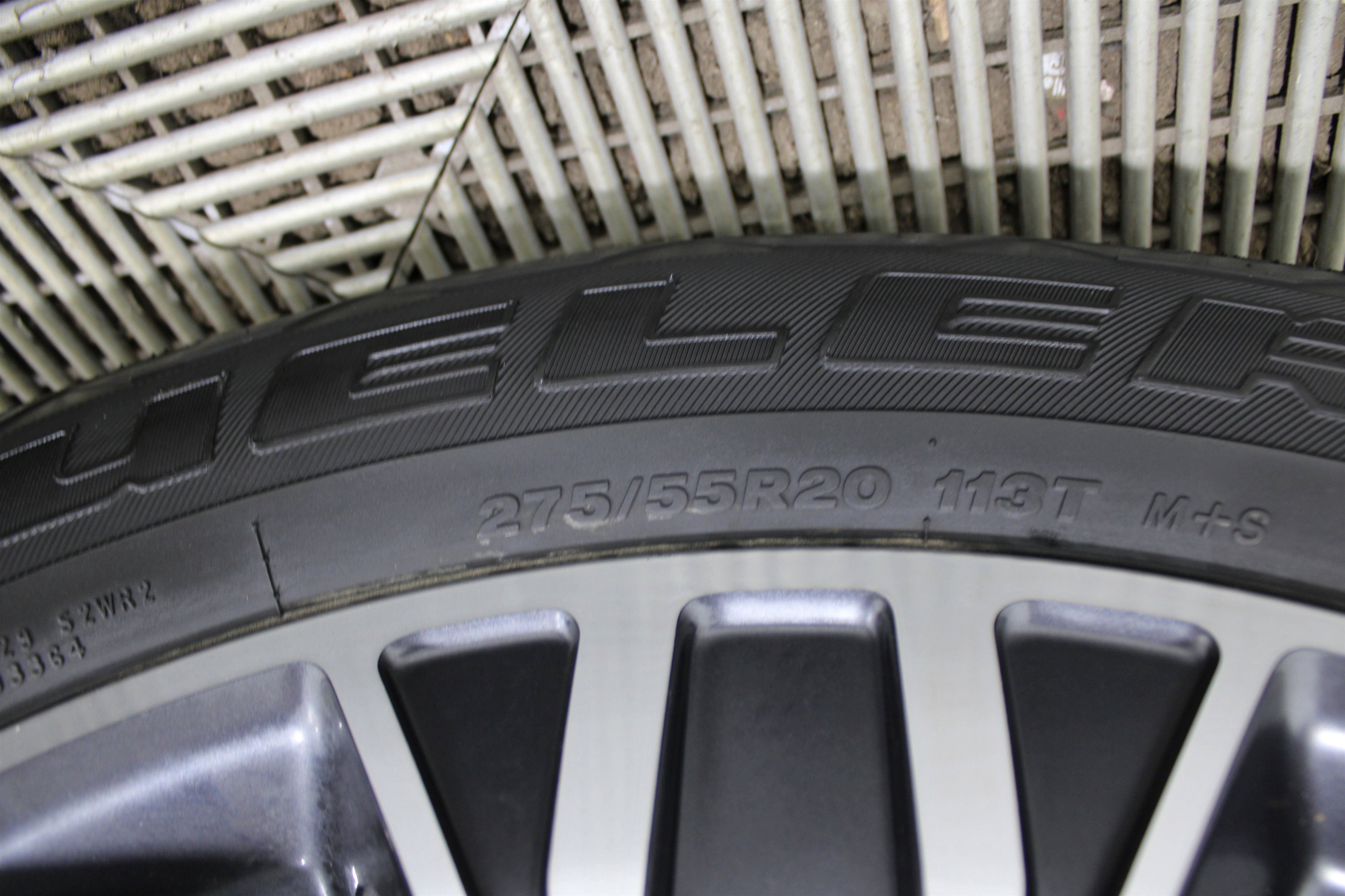 Used 2024 Jeep Wagoneer 4WD w/ Premium Group I image 44