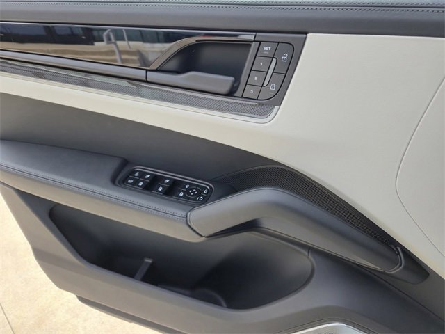 New 2025 Porsche Cayenne Turbo image 20